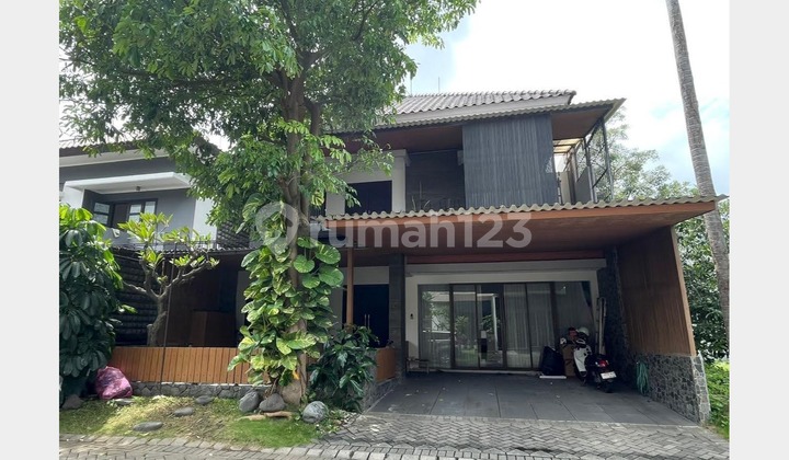 Rumah Mewah, Dekat Gwalk di Prambanan Residence, Sby