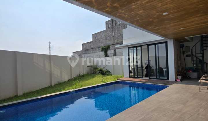 Rumah Baru View Bagus Furnished di Setraduta Mainroad Besar 2