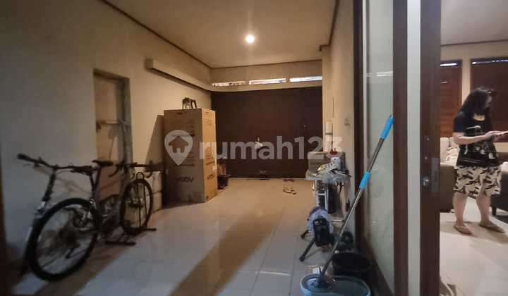 Well-Maintained Luxury House in Hook Position, Ready to Occupy on Garuda Street Wing 2