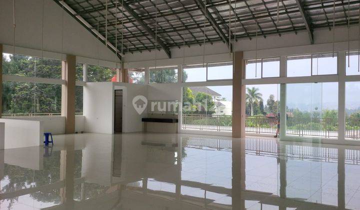 Ruko Luas di Mainroad Raya Lembang Cocok Untuk Cafe  2