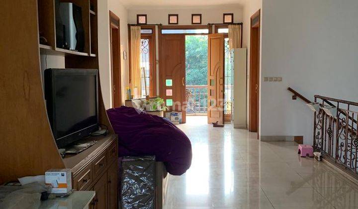 Rumah Megah Strategis di Sayap Riau, Kota Bandung 12
