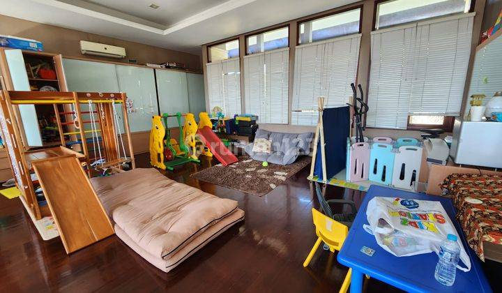 Rumah Minimalis 2 Lantai Ada Kolam Renang di Setra Duta Bandung 2