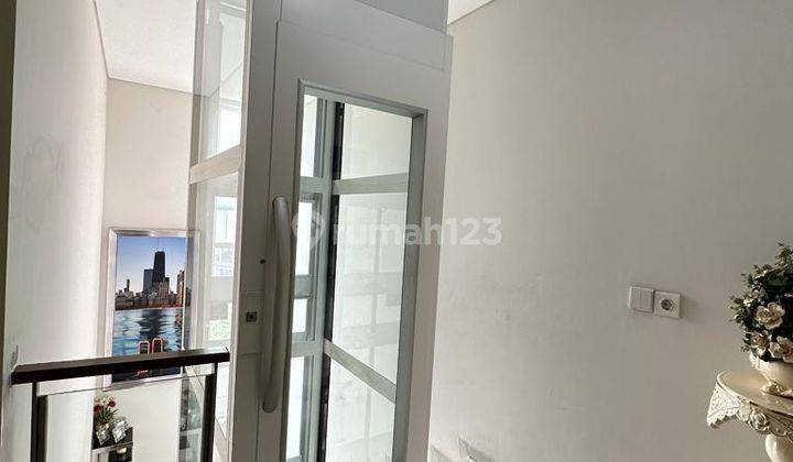 Dijual Rumah Dengan Fasilitas Lift Kota Baru Parahyangan Bandung 2