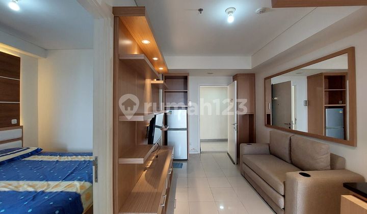 Sewa Apartemen Furnish Tipe 2BR Lantai 18 Parahyangan Residence