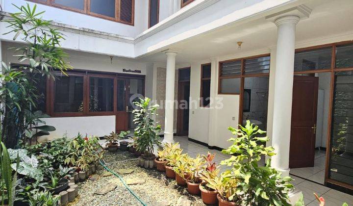 Rumah Asri Lokasi Tengah Kota Bandung Mainroad Naripan 1