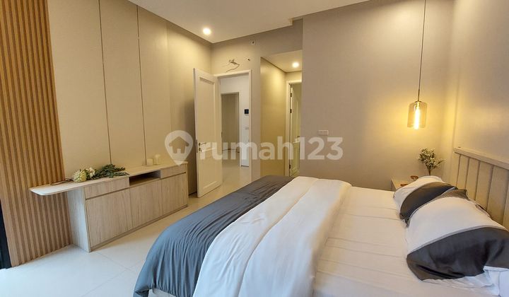 Exclusive 2-Story New House Near Toll Road in Setraduta Bandung 11