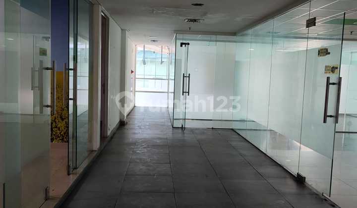 Ruang Usaha Representatif Luas di JL. Merdeka Pusat Kota Bandung Ruang Usaha Representatif Luas di JL. Merdeka Pusat Kota Bandung