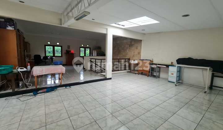 Rumah Luas Nyaman di Setraduta Dekat RS Hasan Sadikin 1