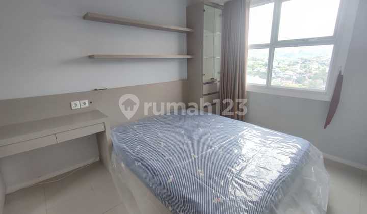 Parahyangan Residence 1 BR 23rd floor apartment near Unpar Campus. Parahyangan Residence 1 BR 23rd floor apartment near Unpar Campus.