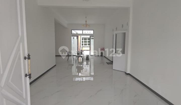 Rumah Terawat 2 Lantai Siap Huni di Margacinta Buah Batu 2