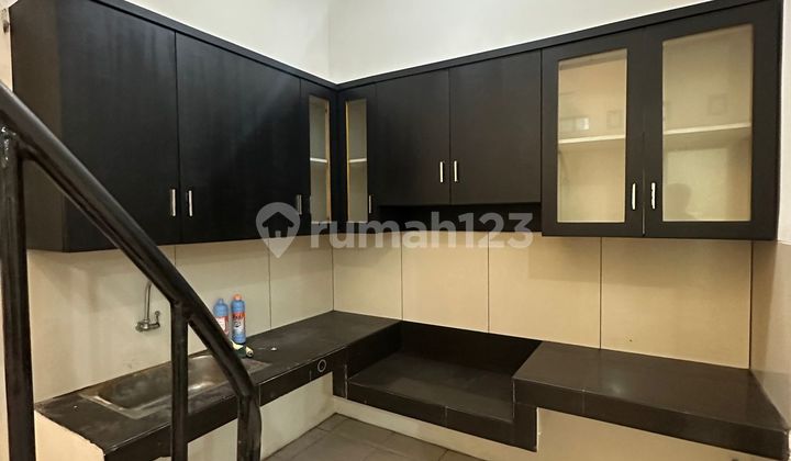 Rumah Dekat Dengan Pusat Perbelanjaan Di Taman Kopo Indah Bandung 2