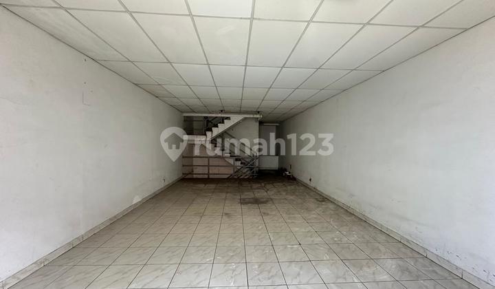 Ruko Strategis 3 Lantai di Jl. Abdul Rahman Saleh, Pajajaran