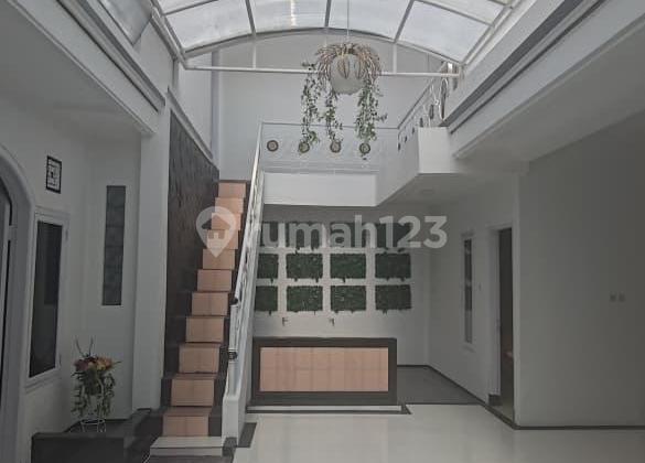 Rumah Terawat 2 Lantai Siap Huni di Margacinta Buah Batu