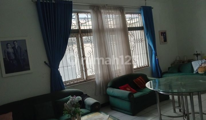 Well-Maintained Strategic House on Mainroad, Lengkong Besar, Bandung City 2