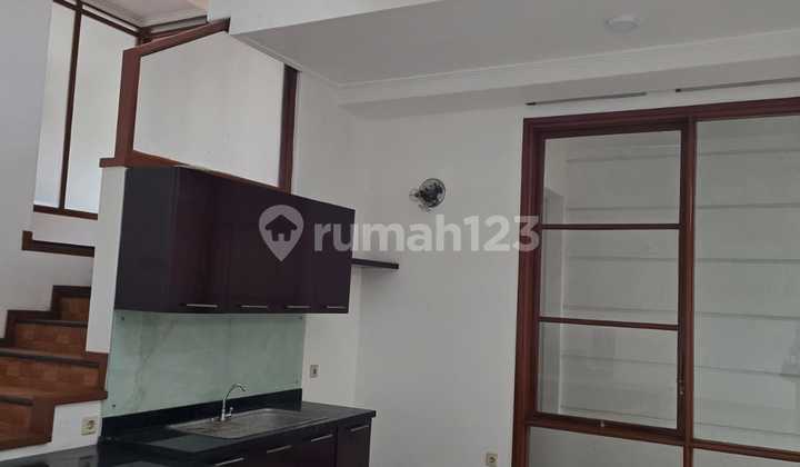 Rumah Siap Huni di Komplek Singgasana Pradana Bandung 2