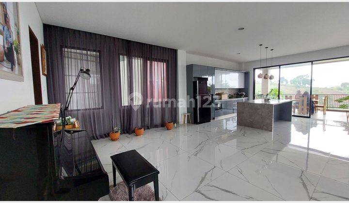 Villa Megah 3 Lantai Full Furnished Di Dago Pakar Bandung 1