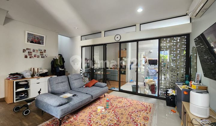 Rumah 2 Lantai di Cluster Flora Dekat Summarecon Mall Bandung