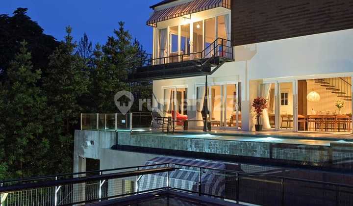 Villa Mewah di Lembang Dago Bengkok Fully Furnished