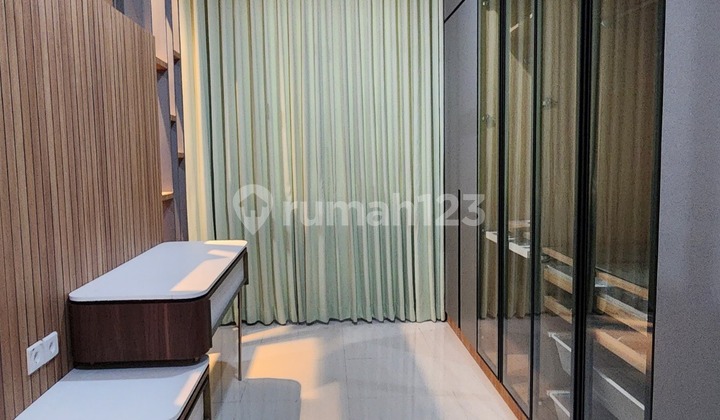 Rumah Mewah View Danau Di Cluster Emily Summarecon Bandung 2