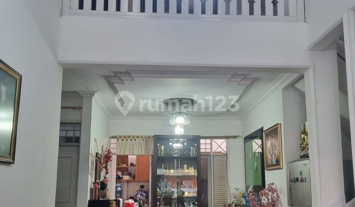 Rumah 2 Lantai Luas & Asri Strategis di Setra Asri, Bandung