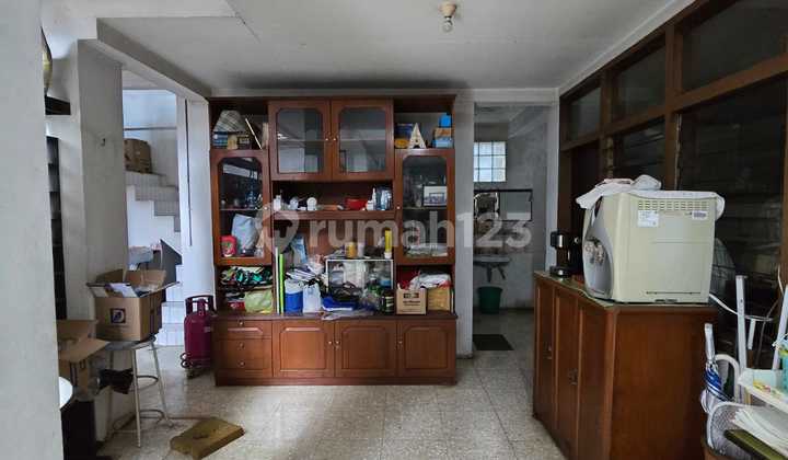 Spacious and Comfortable House in the Strategic Area of Sayap Riau Bandung 2