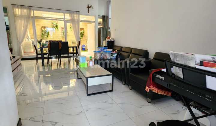 Quick Sale 1 Story Minimalist House in Batununggal, Bandung City Quick Sale 1 Story Minimalist House in Batununggal, Bandung City