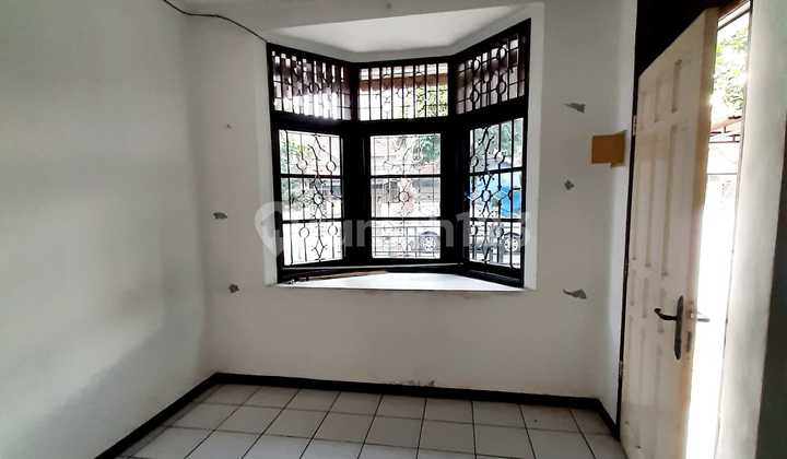 Rumah Rapi Siap Huni Dekat Sekolah Mal 6