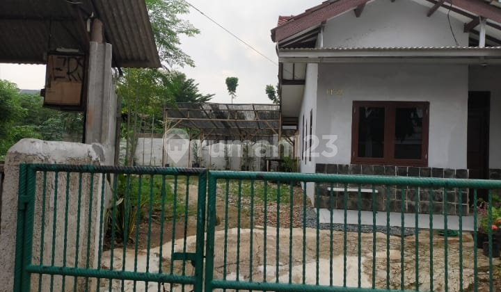 Dijual Rumah dengan Tanah yang Luas