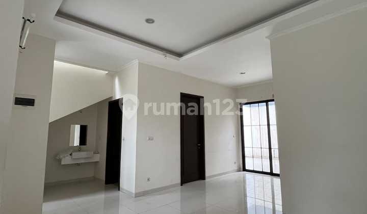 For Sale Cluster House in Alam Sutera 2