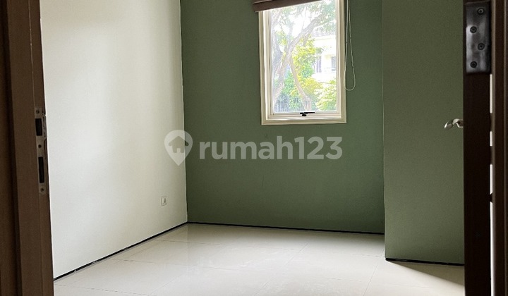 For sale: house in the elite area of Gading Serpong 2