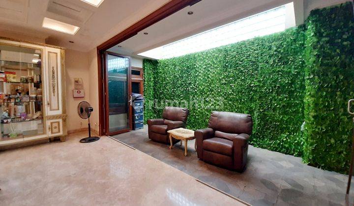 Rumah di Thamrin city Jakarta pusat 3 Lantai 7