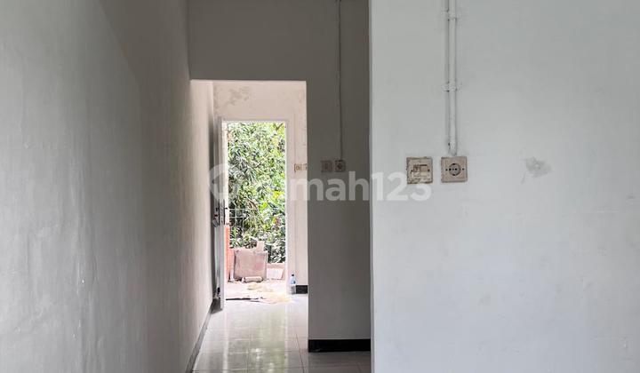 Boarding House in Tangerang City 350.0 M² Freehold Flood-Free Safe 2