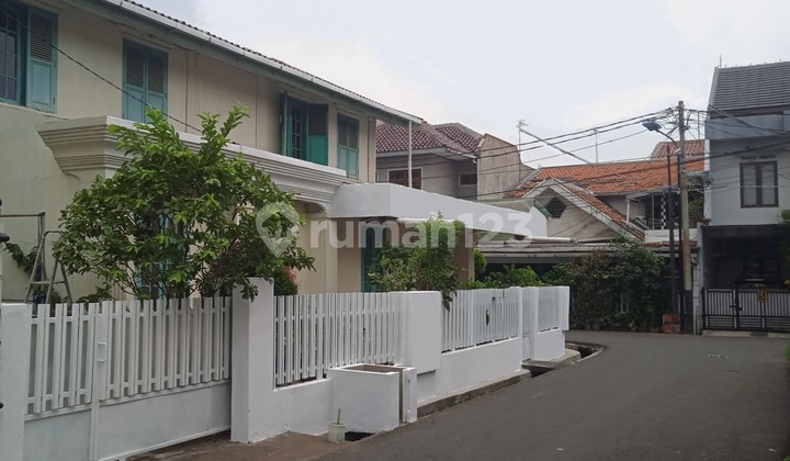 Harga di Bawah Pasar! Rumah 2 Lt Rawamangun, Akses Jalan 2 Mobil