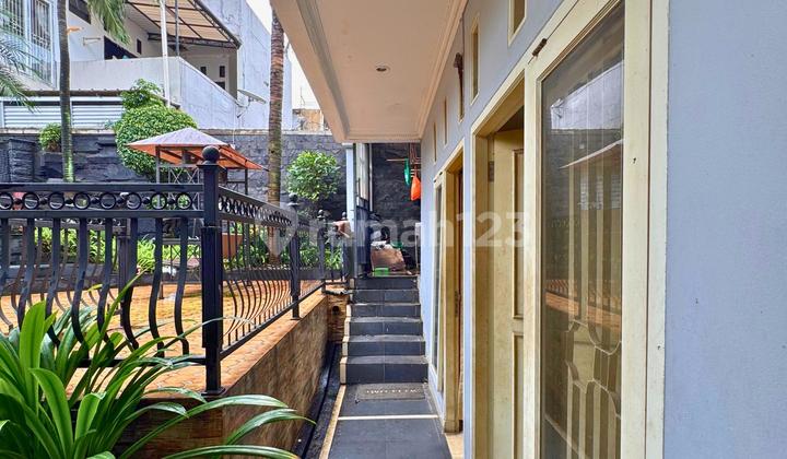 Eksklusif! Rumah Mewah 2 Lantai dengan Ruang Karaoke & Gym - Jakarta Timur 2
