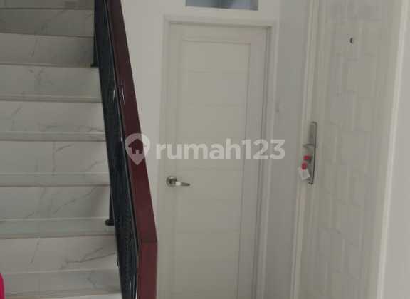 Rumah 2 Lantai di Sektor 1E-Gading Serpong, Tangerang 7
