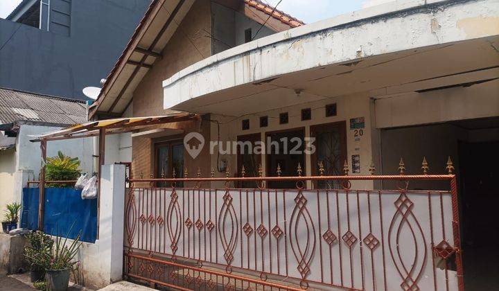 Rumah di Jl. Anggrek, Karet Kuningan