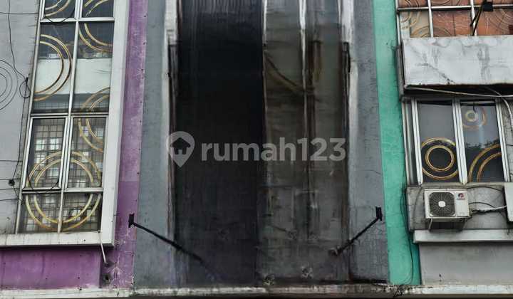 Dijual Cepat Ruko Glaze 3 Lantai, Gading Serpong Dijual Cepat Ruko Glaze 3 Lantai, Gading Serpong