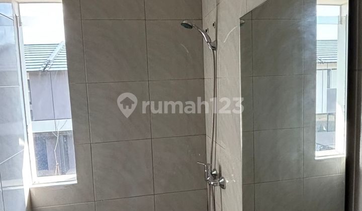 Dijual Rumah 2 Lantai di Park Serpong 2