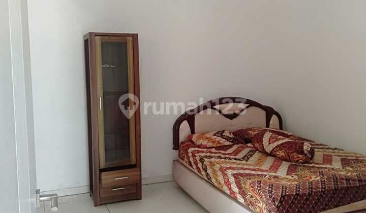 Rumah Sewa 2 Lantai Lantai Tengah Kota (yd)  4