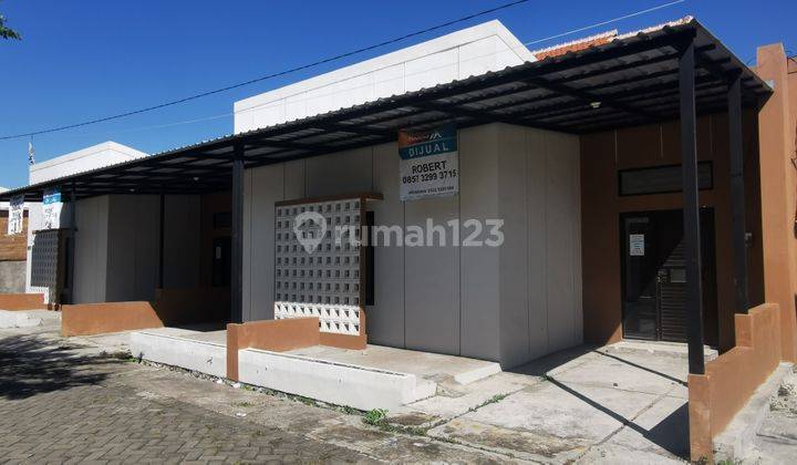 Rumah Minimalis Modern di Kawasan Sumbersari 2