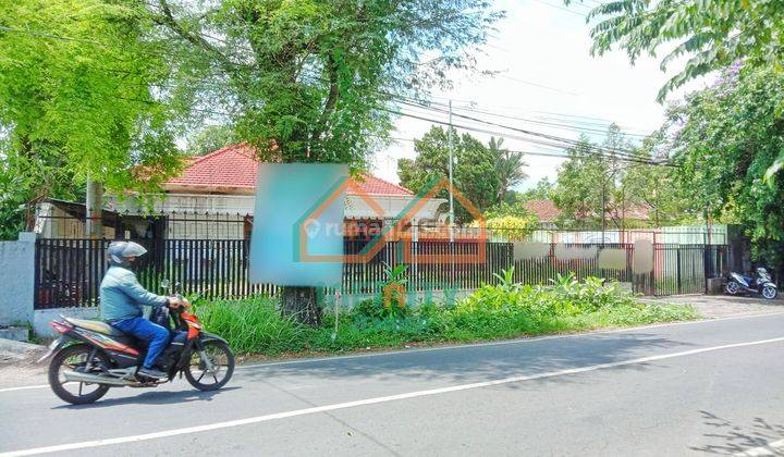 Rumah Luas Di Pinggir Jalan Daerah Patrang 1