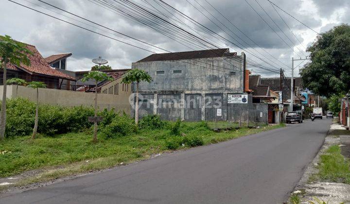 Strategis Jalan Damai Barat Jalan Kaliurang Tanah SHM Bagus Kost 1