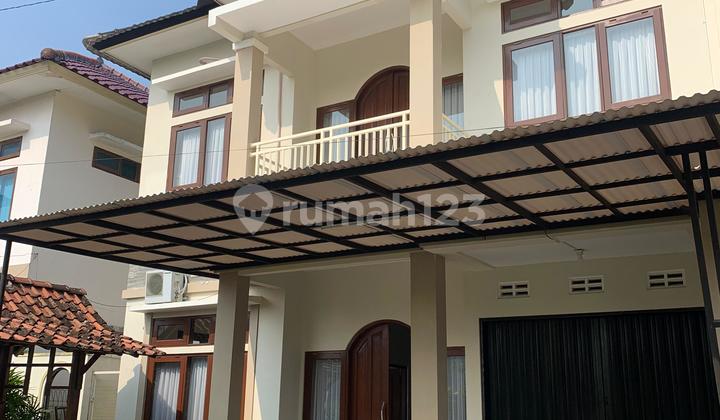 Rumah Siap Huni 2 Lantai Dalam Perumahan Jalan Magelang Dekat Ske