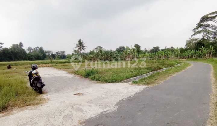 Barat Jalan Tajem Tanah Hook Utara Sd Model Sleman Wedomartani