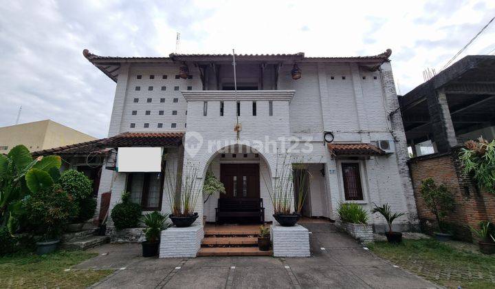 Strategis Seturan Kost Eksklusif Full Furnished SHM Imb Lengkap 1