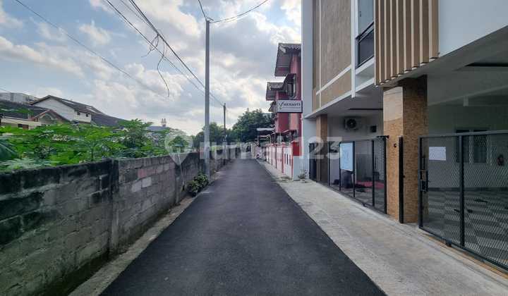 Kost Eksklusif Dekat Kampus UPN Seturan Full Furnished 27 Kamar Kost Eksklusif Dekat Kampus UPN Seturan Full Furnished 27 Kamar