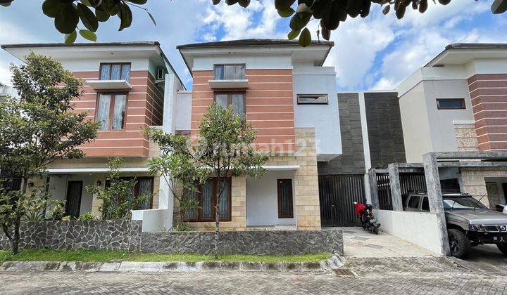 Dekat Ke Adisucipto Rumah 2 Lantai Dalam Perumahan Furnished Nego 2