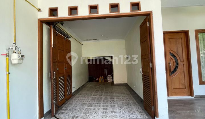 Dalam Ringroad Dijual Rumah 2 Lantai Dekat Kampus Upn Seturan 2