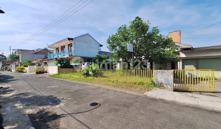Kost Area Near UGM Land East of Jalan Kaliurang Km 5 Depok