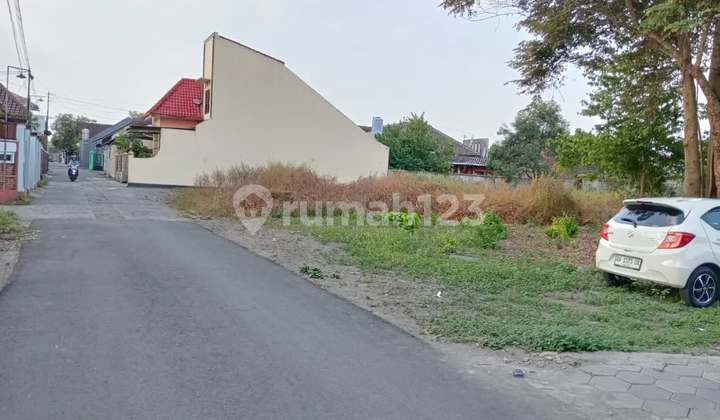 Tanah Strategis Dekat Pasar Stan Maguwoharjo Jalan Tajem Sleman